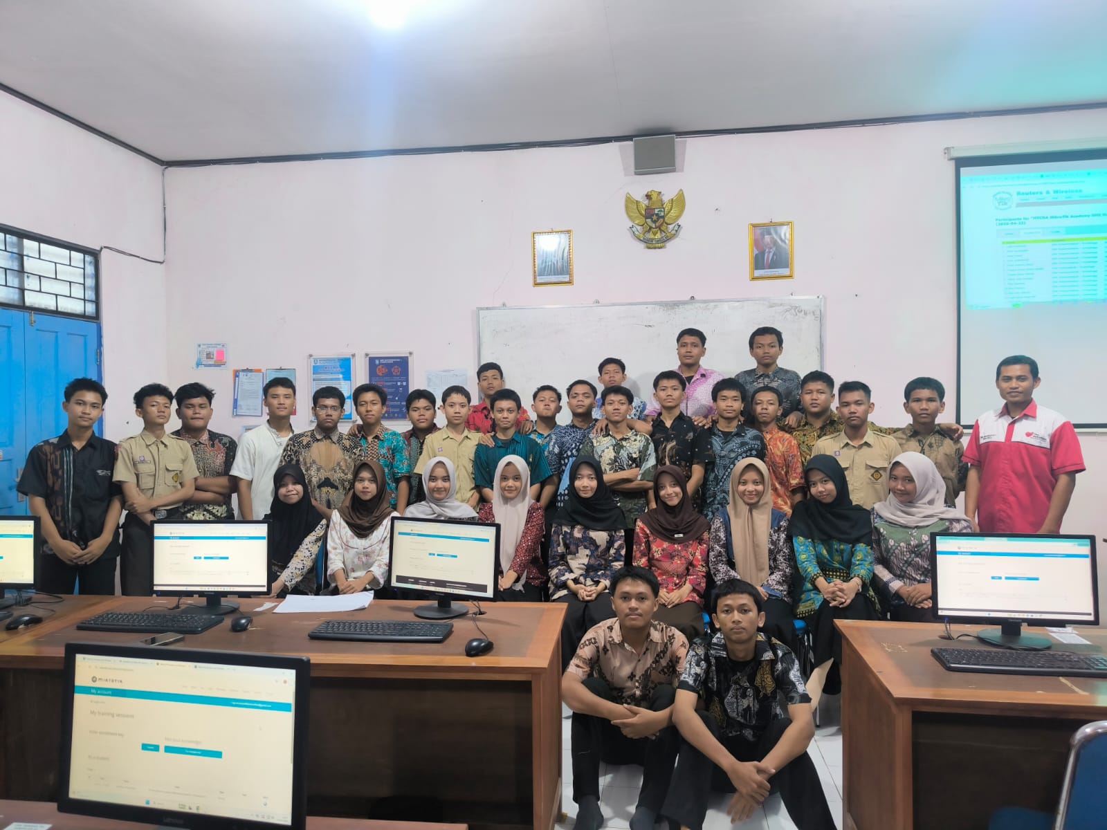 Sesi3 Sertifikasi Mikrotik - SMK Muhammadiyah 1 Purbalingga